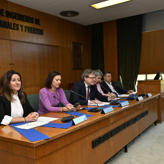 La segunda edición del Máster en Negocio Marítimo Portuario e Innovación de la UPM fue oficialmente presentada