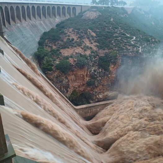 El agua siempre busca un camino