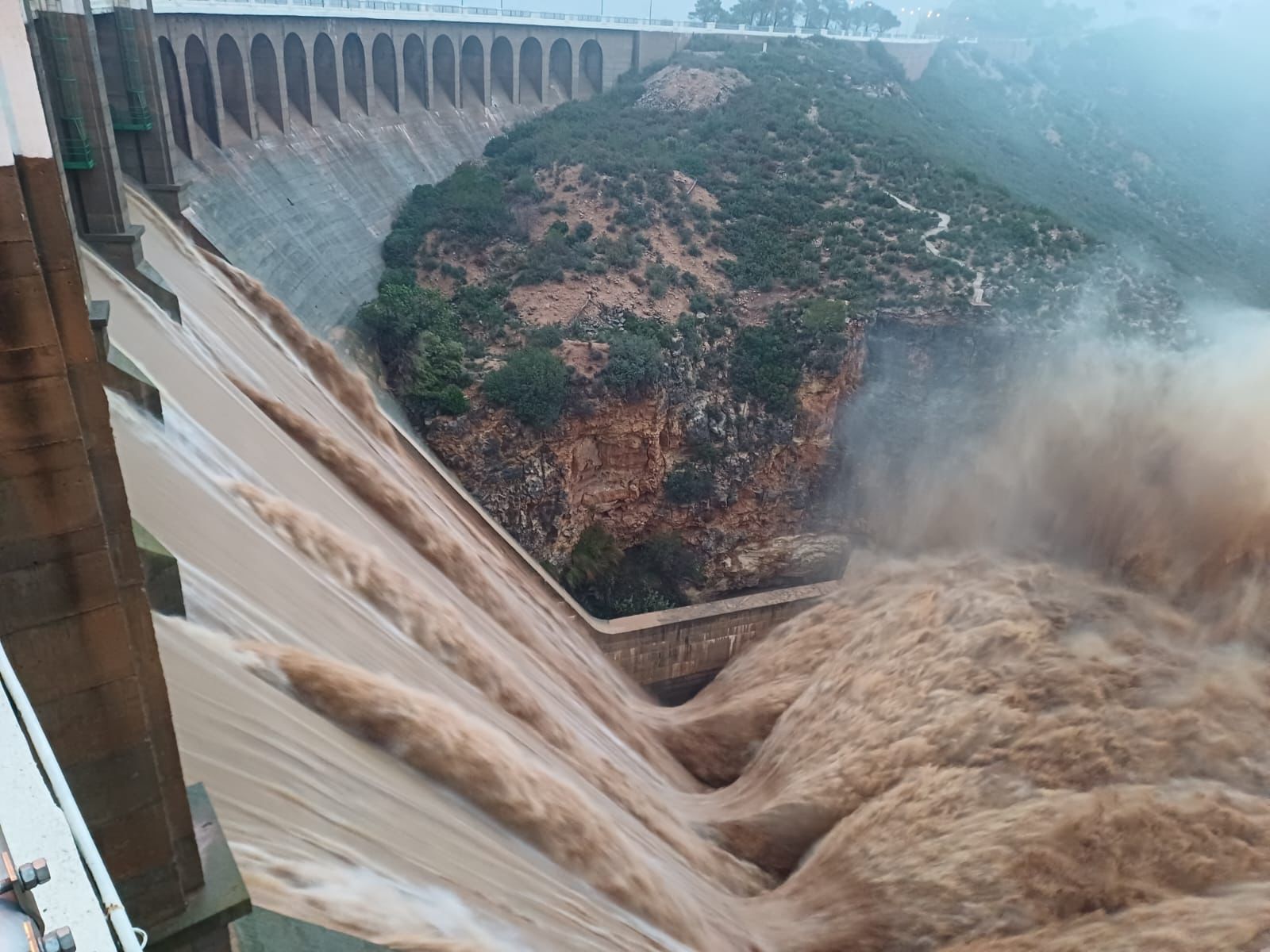 El agua siempre busca un camino