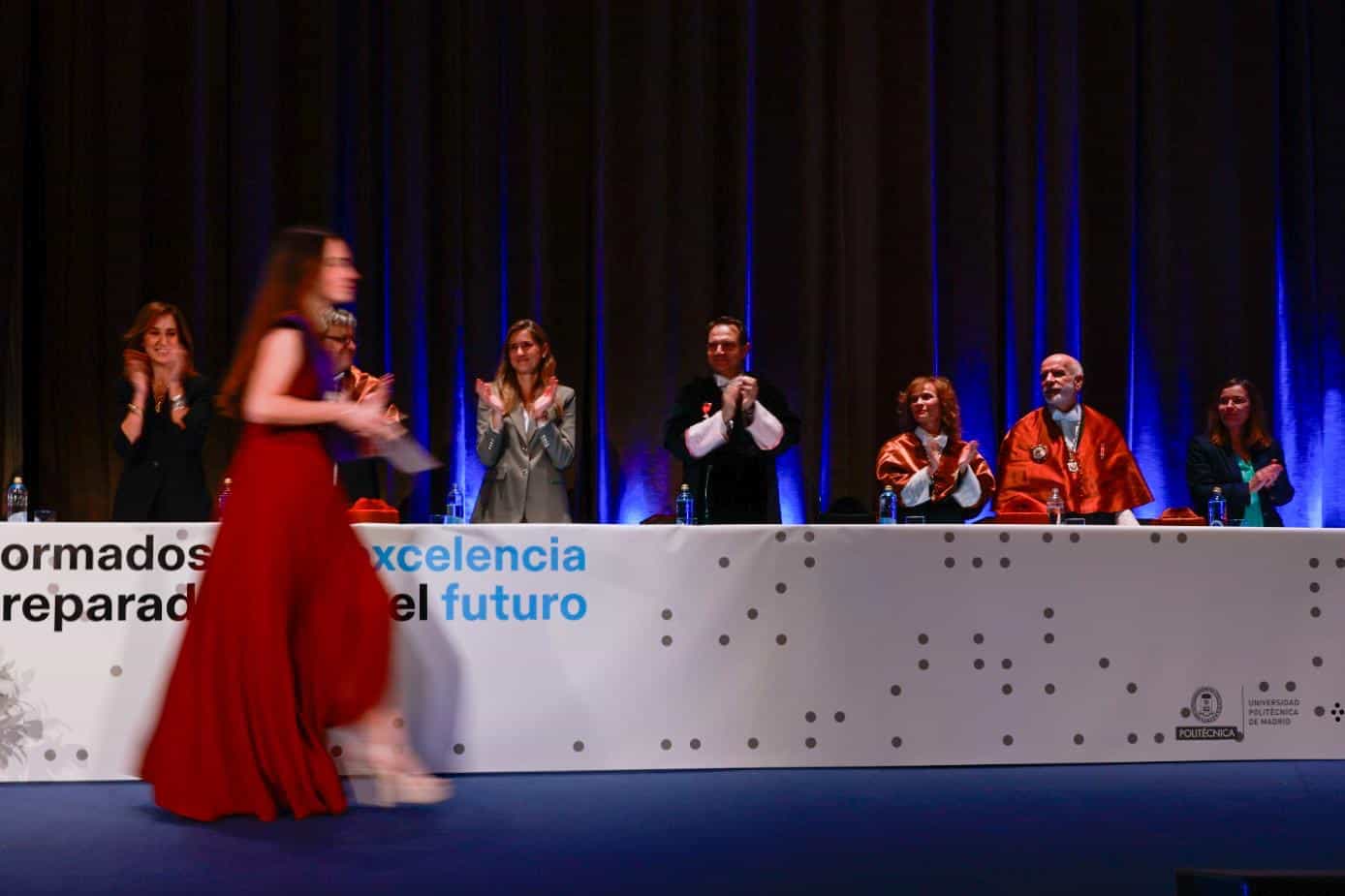 Celebramos la entrega de diplomas de la promoción 2023-2024 Celebramos la entrega de diplomas de la promoción 2023-2024
