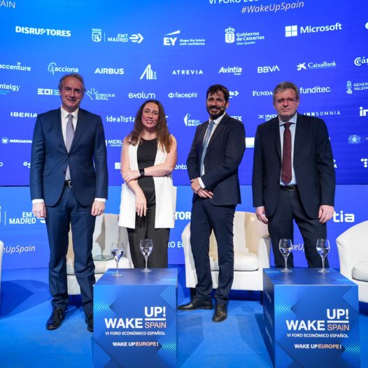 CaminosUPM participa en Wake Up, Spain! en una mesa sobre infraestructuras sostenibles e inteligentes.